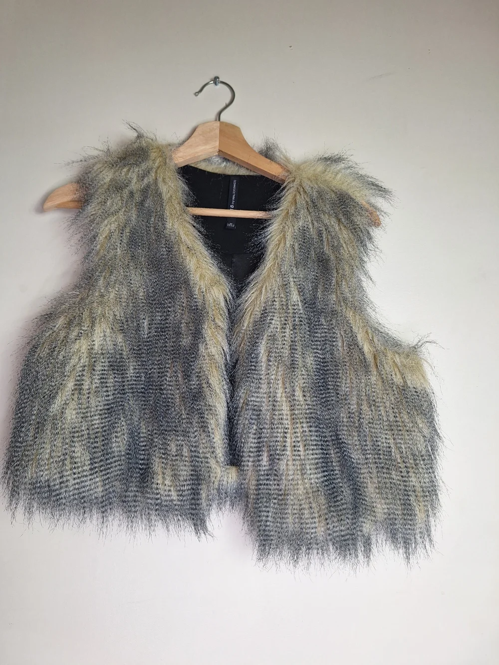 Walter Baker Girls' Faux Fur Vest in Gray and Cream Size M Like New